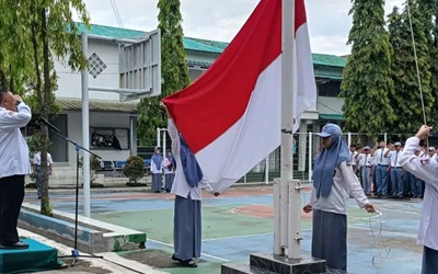 Upacara Perdana Pasca Idulfitri, MAN 2 Majalengka Gelar Halalbihalal dan Apresiasi Siswa Berprestasi